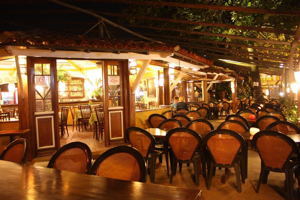 איליה-בלה Ilha Deck Hotel מראה חיצוני תמונה